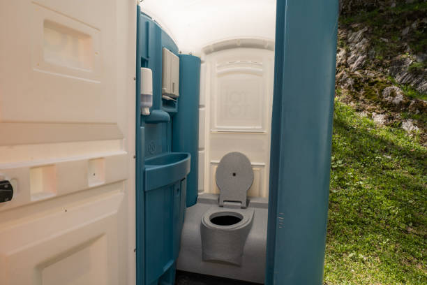 Portable Toilet Options We Offer in Diamondhead, MS