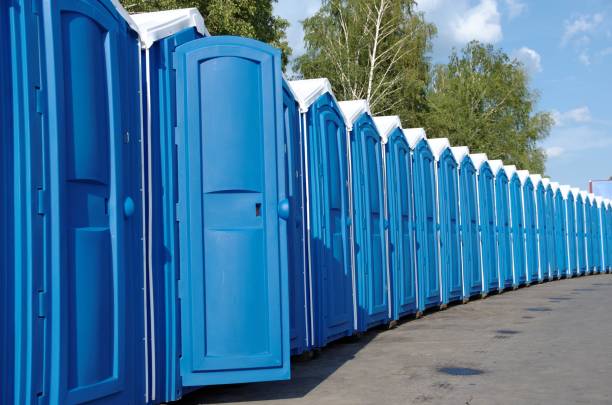 Best Portable restroom trailer rental  in Diamondhead, MS